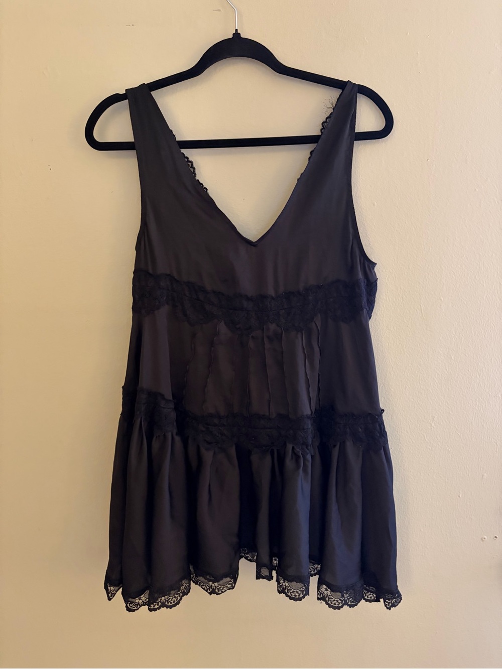 Free People Black Lace Trim V-Neck Women's Top - Picture 6 of 8